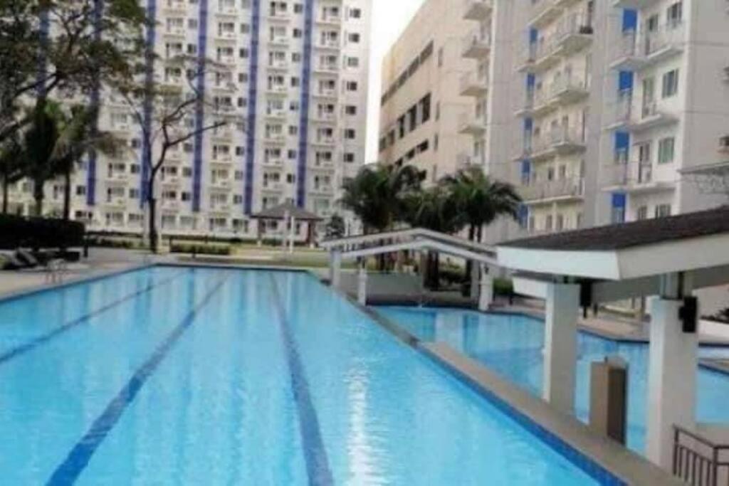 Grass Residences Sm North Edsa And Trinoma 奎松市 外观 照片
